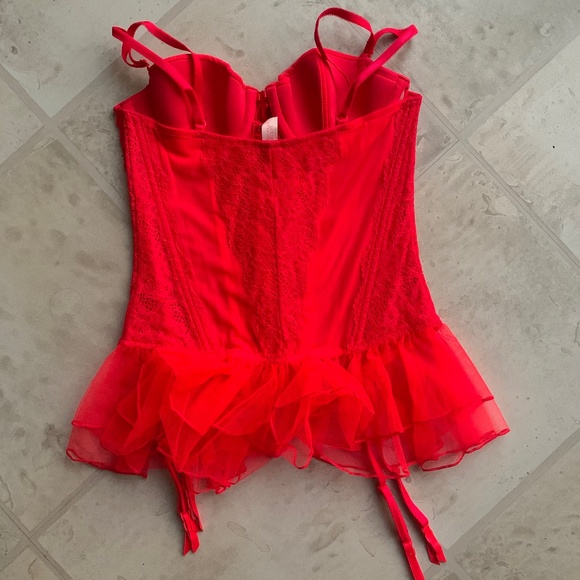 NWT Victoria Secret Never Worn Sexy Corset with Garters, B34 - Picture 4 of 10